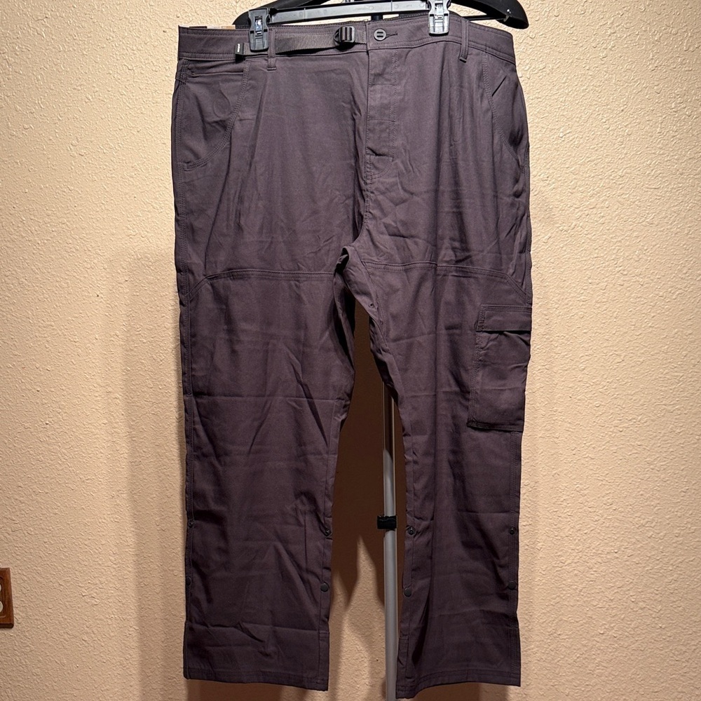Men’s 42x28 charcoal gray super stretch cargo hiking straight leg pants​